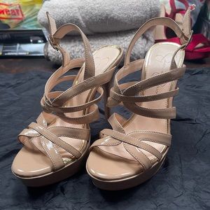 Jessica Simpson nude strappy platform heel
